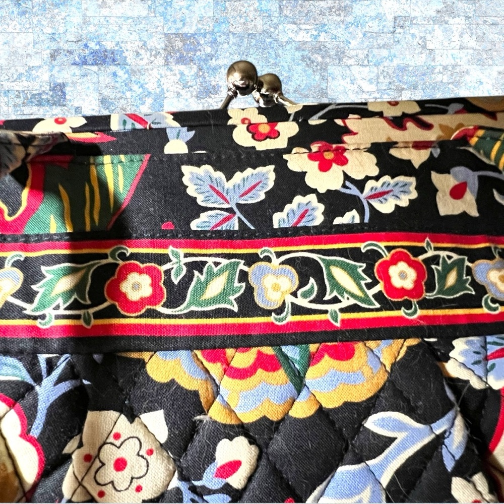 Vera Bradley Floral Alice in Versailles print. Shoulder Bag - Black, Red, Green - Picture 7 of 11